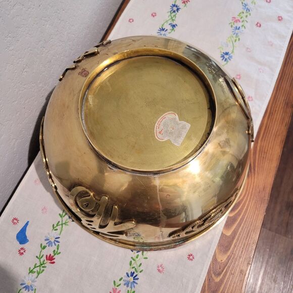 Large Vintage Brass Bowl with Chinese Characters Chinoiserie MCM Patina planter - Picture 8 of 15